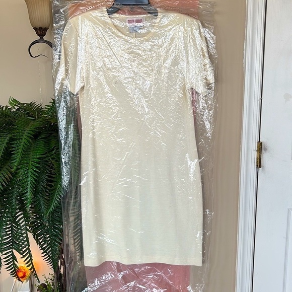 VINTAGE Maggy London Cream Wool Knit Short Sleeve Shift Dress Beaded Appliqué - Picture 13 of 15